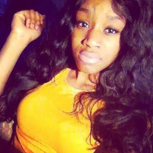 Meet your Posher, Nakieya